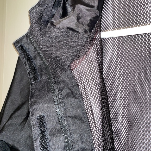 North Face Black Light Weight Jacket Weather-Resistant Full-Zip w/hood 14/16 - Picture 4 of 6